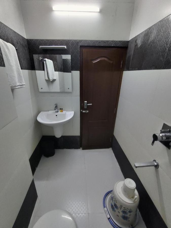 Thayamkery'S Royal Inn Kochi Eksteriør billede