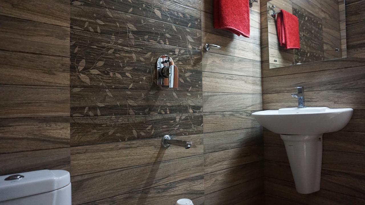 Thayamkery'S Royal Inn Kochi Eksteriør billede