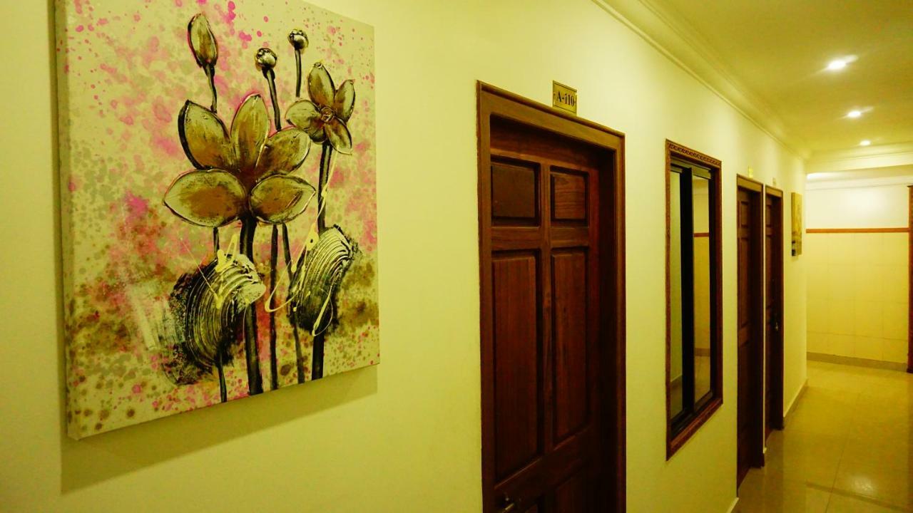 Thayamkery'S Royal Inn Kochi Eksteriør billede