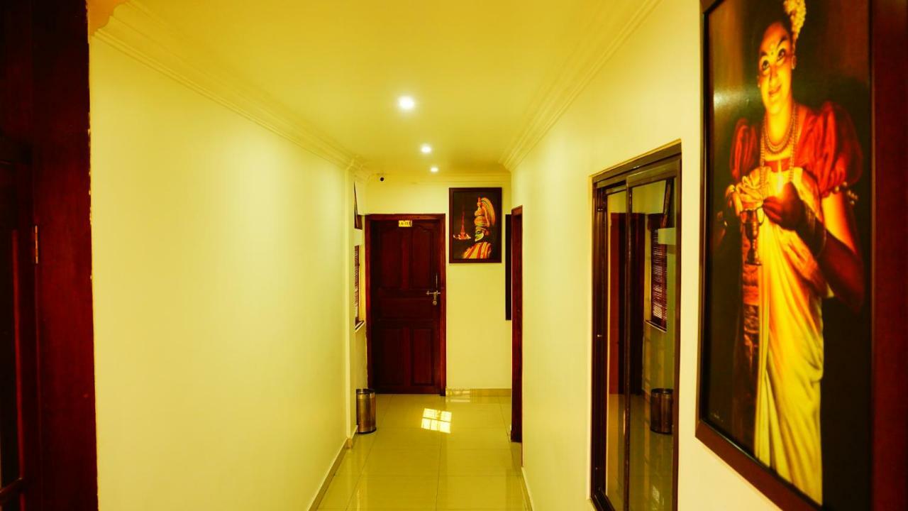 Thayamkery'S Royal Inn Kochi Eksteriør billede